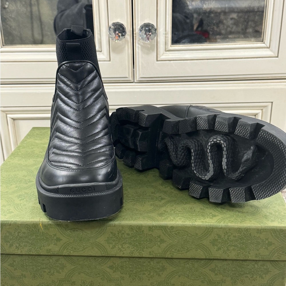 Gucci leather boots - Picture 2 of 4